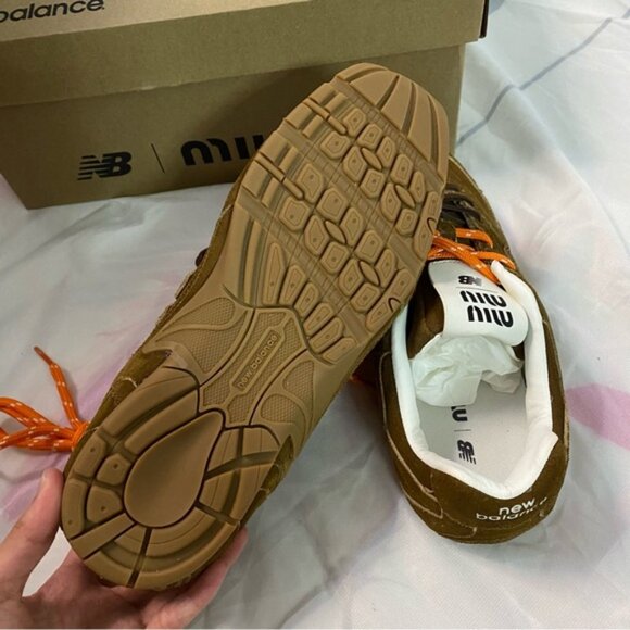 Cinnamon Suede New Balance X Miu Miu 530 Sl Sneakers - Picture 7 of 7